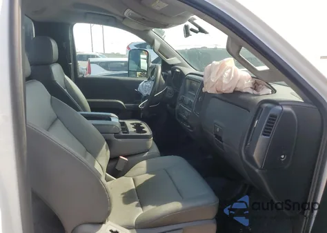 2017 Chevrolet Silverado C3500 z USA, uszkodzony, nr VIN 1GB3CYCG2HF156288